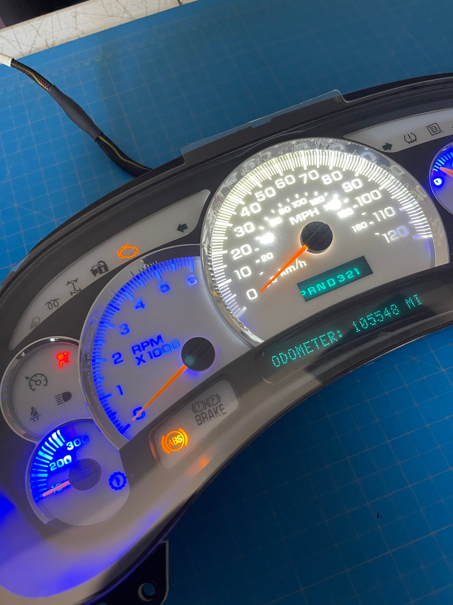 Cadi Bezel BLUE/WHITE LED’s 2003 2004 2005 2006 Chevy Silverado Sierra Tahoe Denali Suburban Avalanche Yukon Escalade 03 04 05 W/ Trans Temp Speedometer Instrument Gauge Cluster - Speedometerking.com