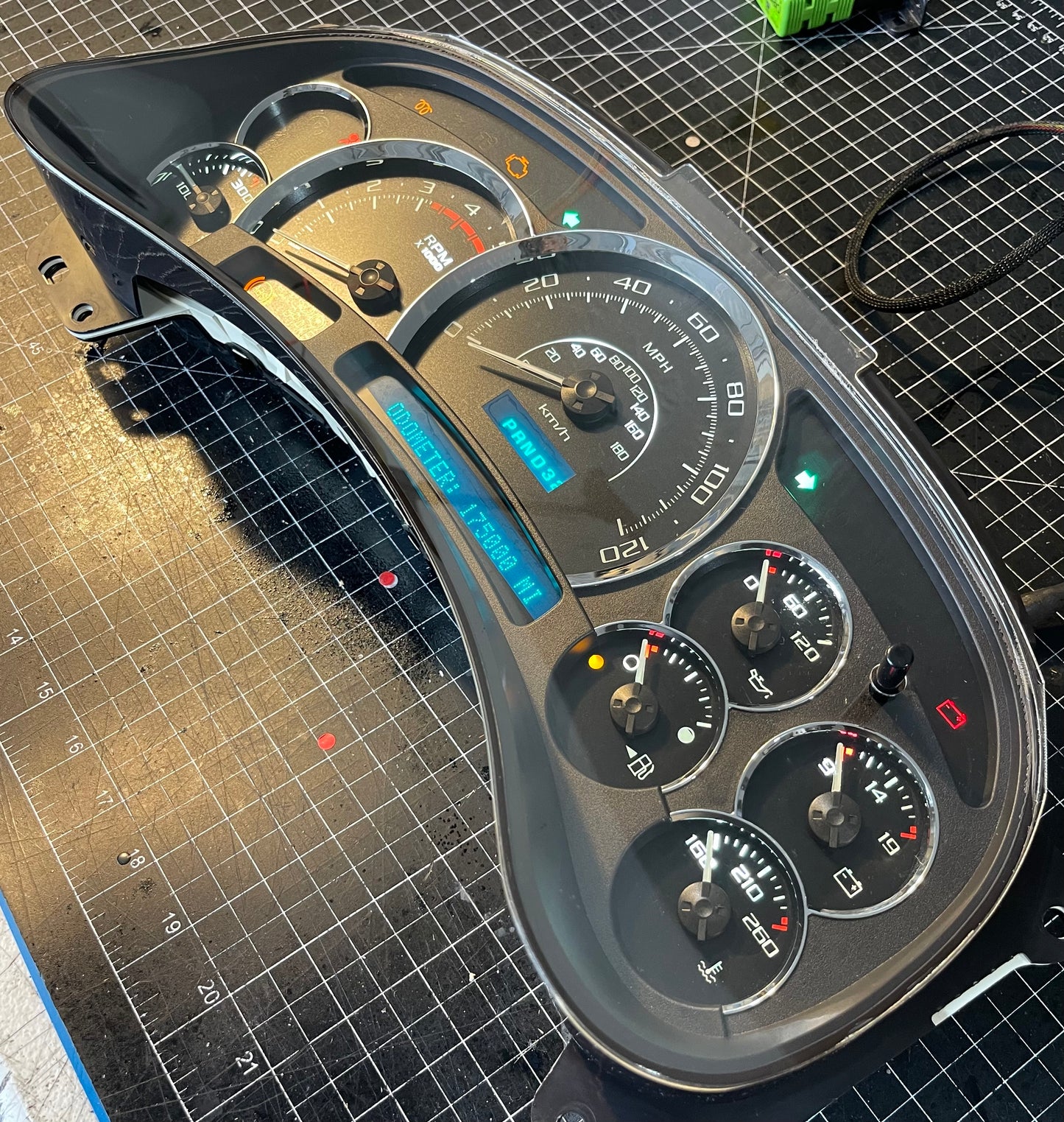 (Duramax) 2003-2007Cadillac Escalade (OEM) Rebuilt/Refurbished Speedometer Instrument Gauge Cluster with WHITE LED’s W/ Trans Temp