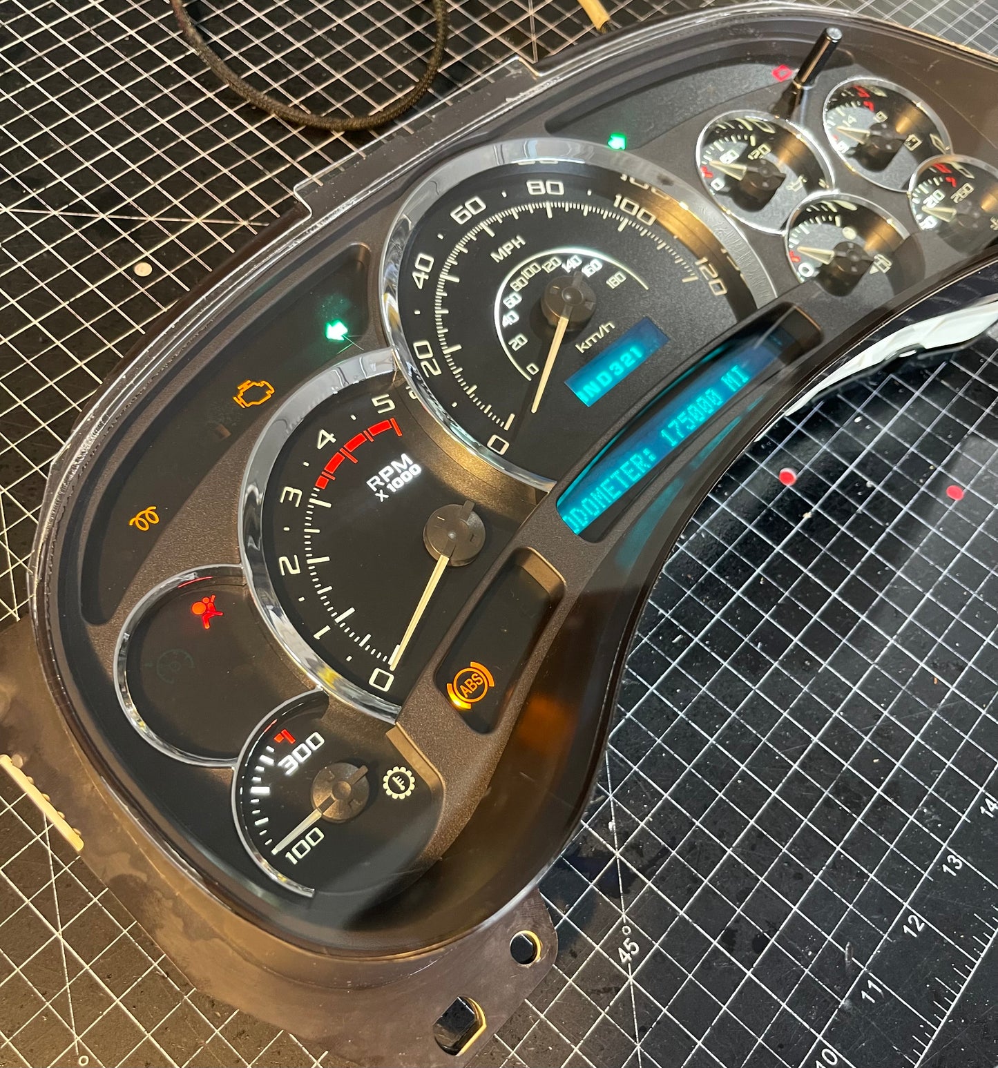 (Duramax) 2003-2007Cadillac Escalade (OEM) Rebuilt/Refurbished Speedometer Instrument Gauge Cluster with WHITE LED’s W/ Trans Temp