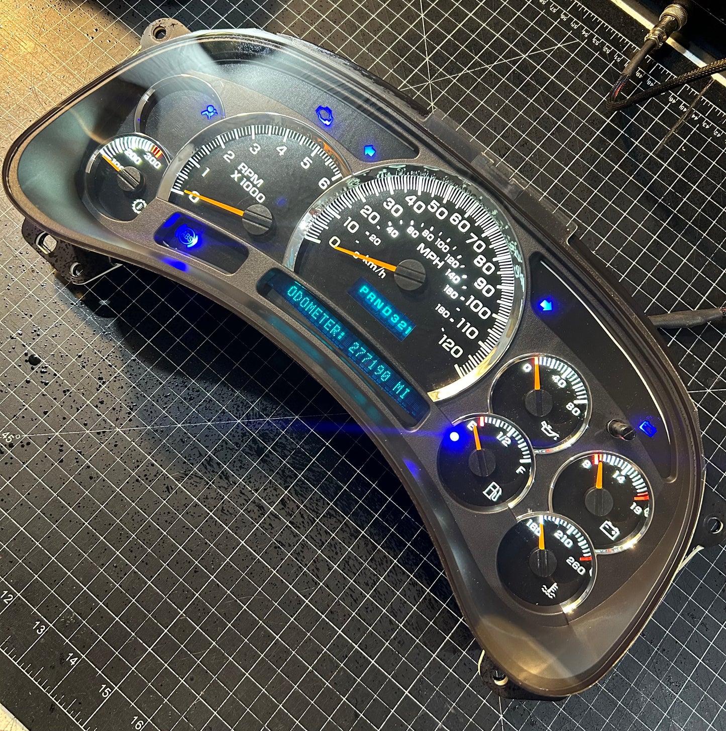 2003-2007 GMC/CHEVY (OEM) Rebuilt/Refurbished Speedometer Instrument Gauge Cluster W/ Trans Temp & Cadi Bezel - Speedometerking.com