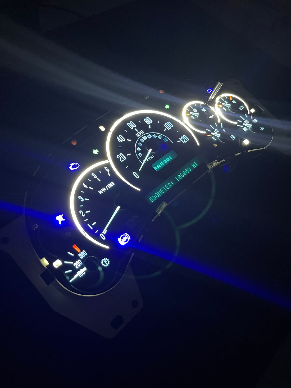 2003–2005 GM Truck 7-Gauge Instrument Cluster