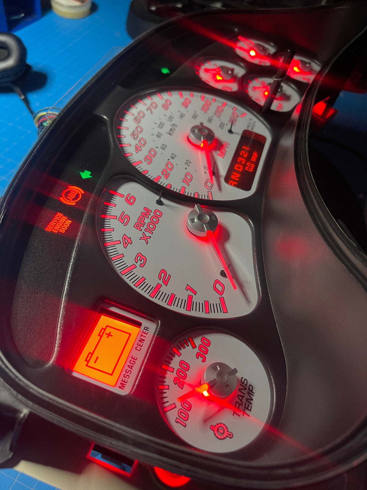 1999-2002 OEM Gmc Chevrolet OEM Rebuilt Refurbished Instrument Gauge Cluster(RED GlOW NEEDLES)  Cadillac Escalade, Silverado, Sierra, Tahoe, Denali Suburban, Avalanche, Yukon, W/Trans Temp ) Speedometer