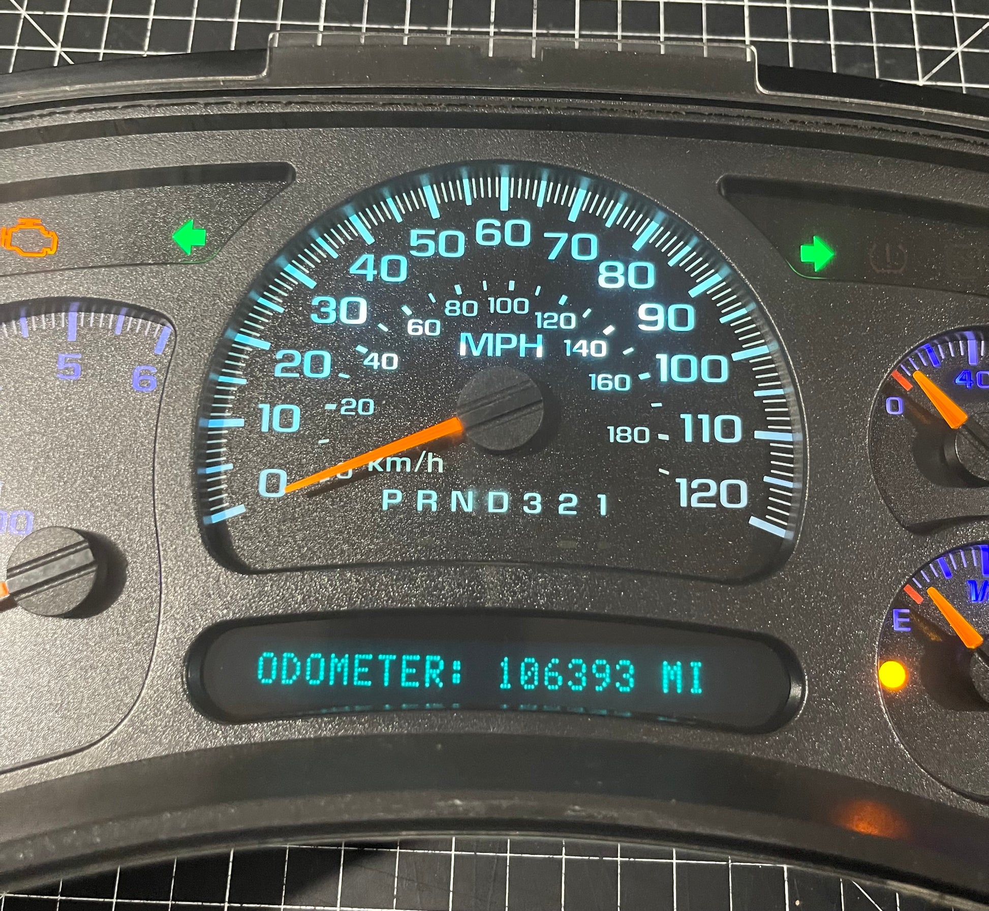 Blue/White LED’s 2006 2007 Chevy Silverado Sierra Tahoe Denali Suburban Avalanche Yukon Escalade 06 07 Speedometer Instrument Gauge Cluster - Speedometerking.com