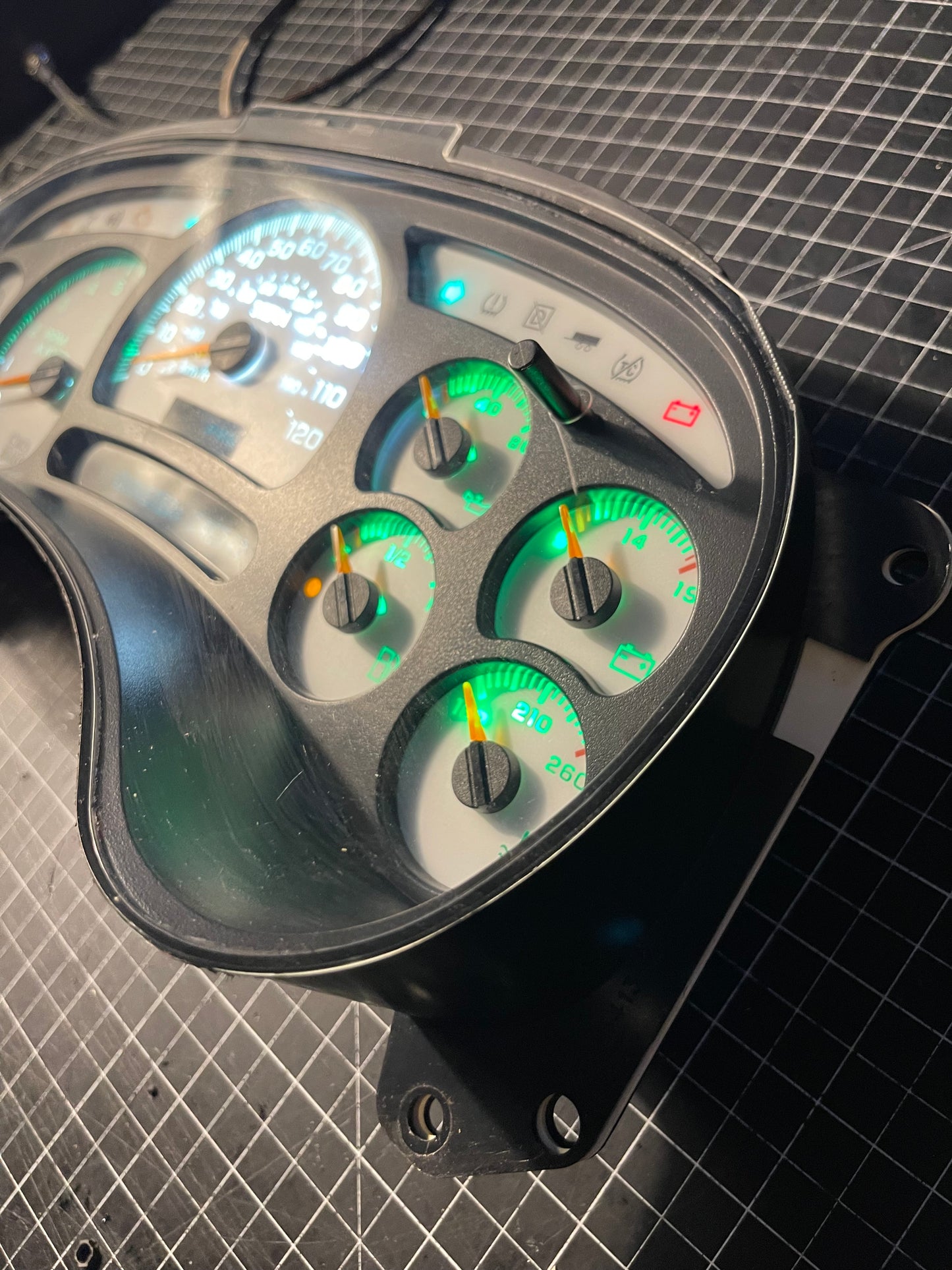 Green/White LED’s "GREEN GOBLIN" 2003 2004 2005 2006 Chevy Silverado Sierra Tahoe Denali Suburban Avalanche Yukon Escalade 03 04 05 W/ Trans Temp Speedometer Instrument Gauge Cluster - Speedometerking.com