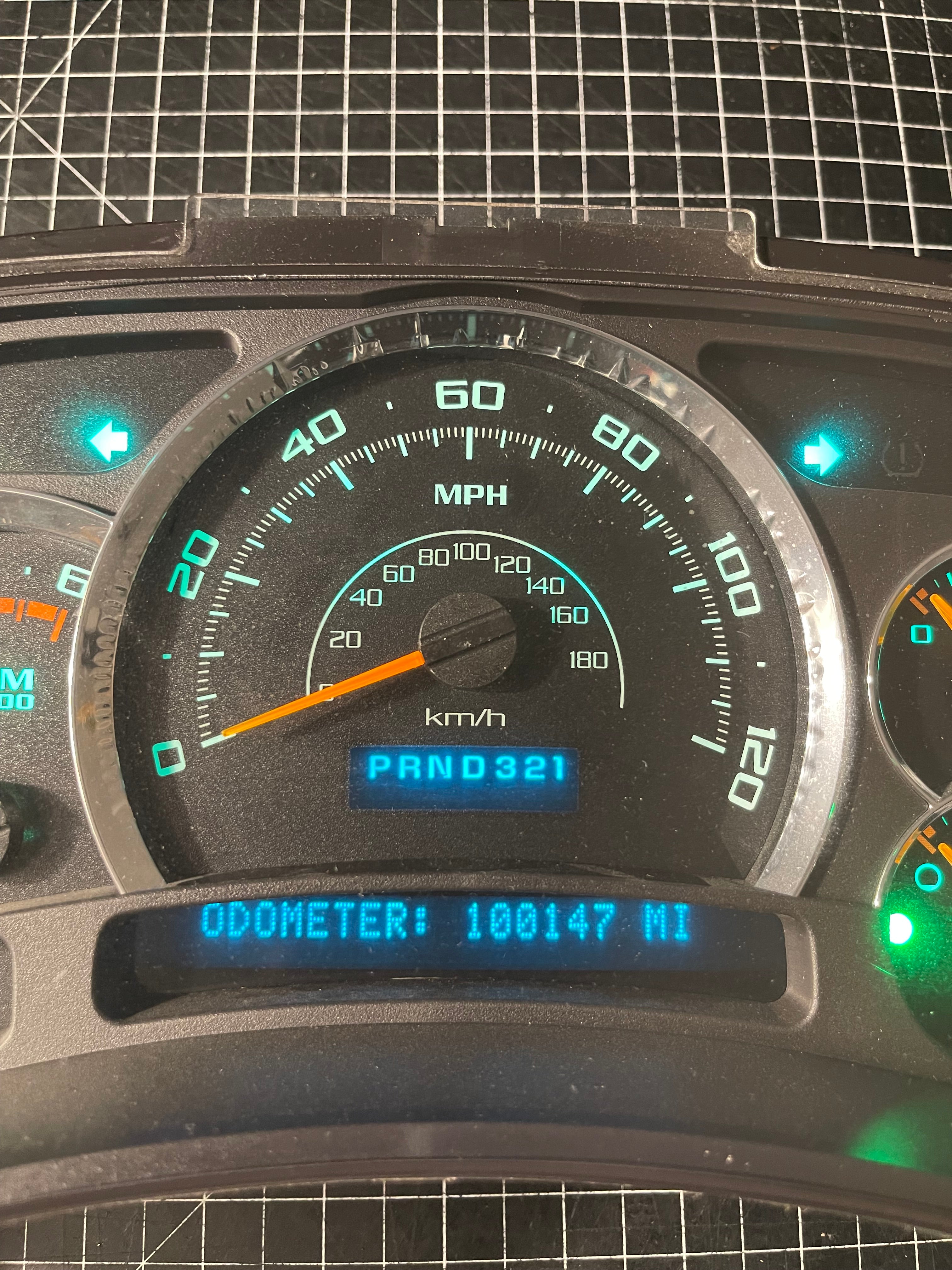 Chrome & Gold Gauge Cluster Lens Cover For GMC Sierra / Chevy Silverado 2003-2007 – TRSA000000871