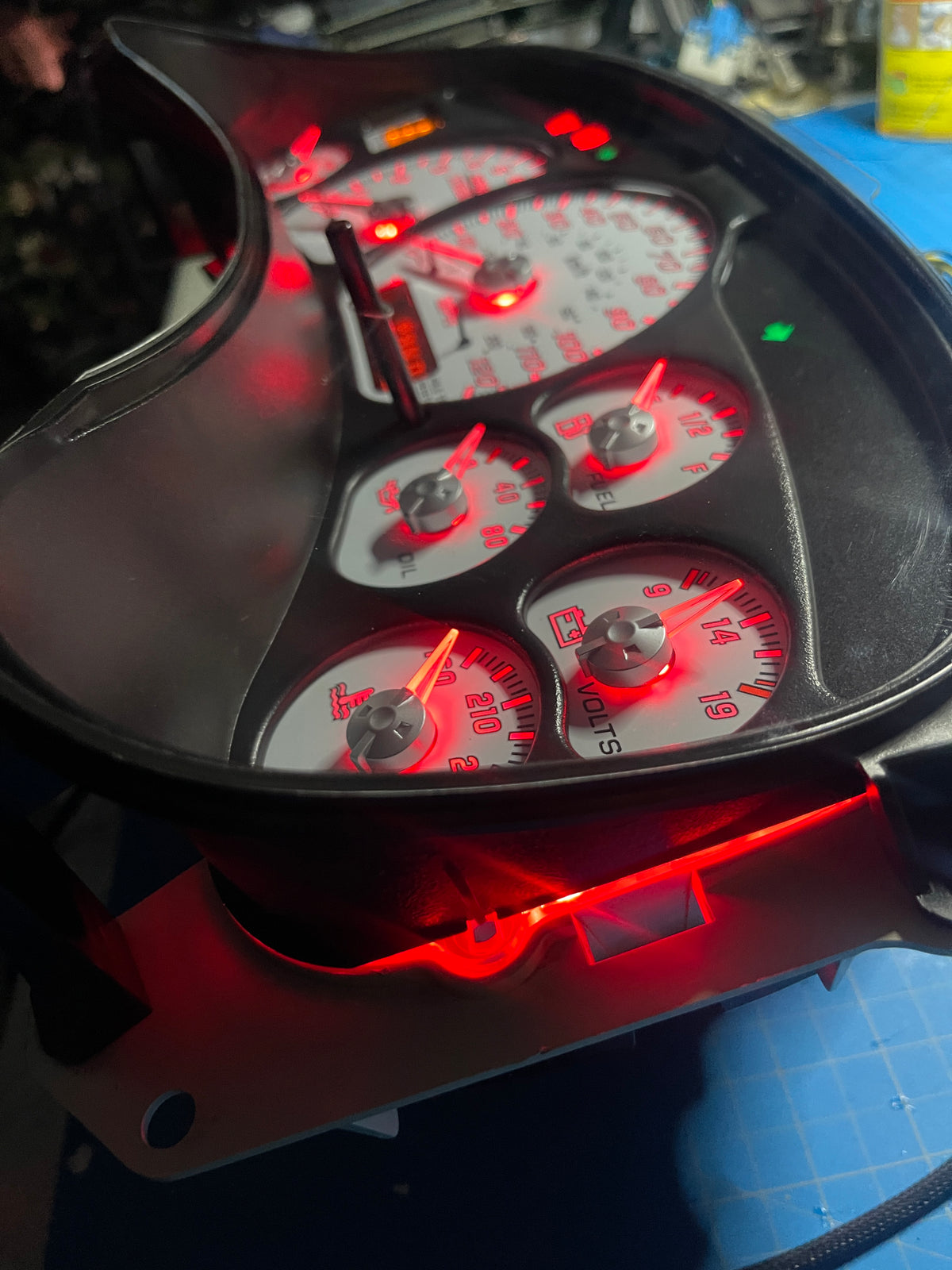 1999-2002 OEM Gmc Chevrolet OEM Rebuilt Refurbished Instrument Gauge Cluster(RED GlOW NEEDLES)  Cadillac Escalade, Silverado, Sierra, Tahoe, Denali Suburban, Avalanche, Yukon, W/Trans Temp ) Speedometer