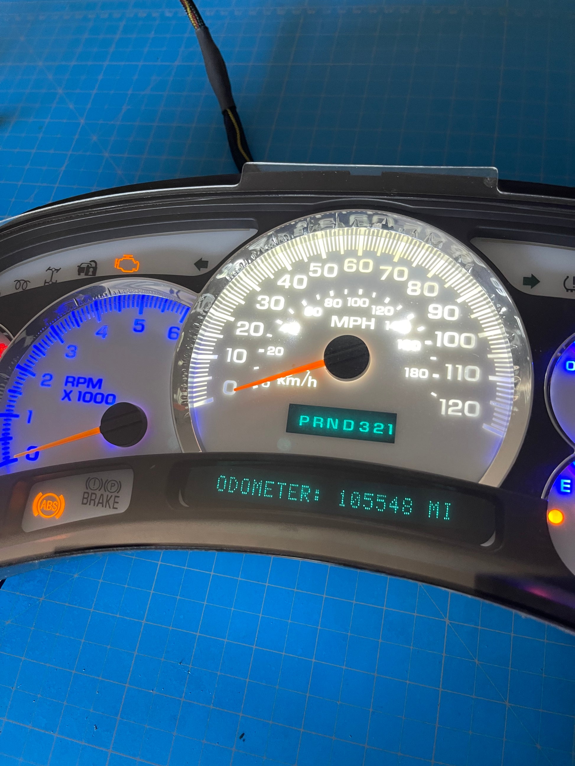 Cadi Bezel BLUE/WHITE LED’s 2003 2004 2005 2006 Chevy Silverado Sierra Tahoe Denali Suburban Avalanche Yukon Escalade 03 04 05 W/ Trans Temp Speedometer Instrument Gauge Cluster - Speedometerking.com