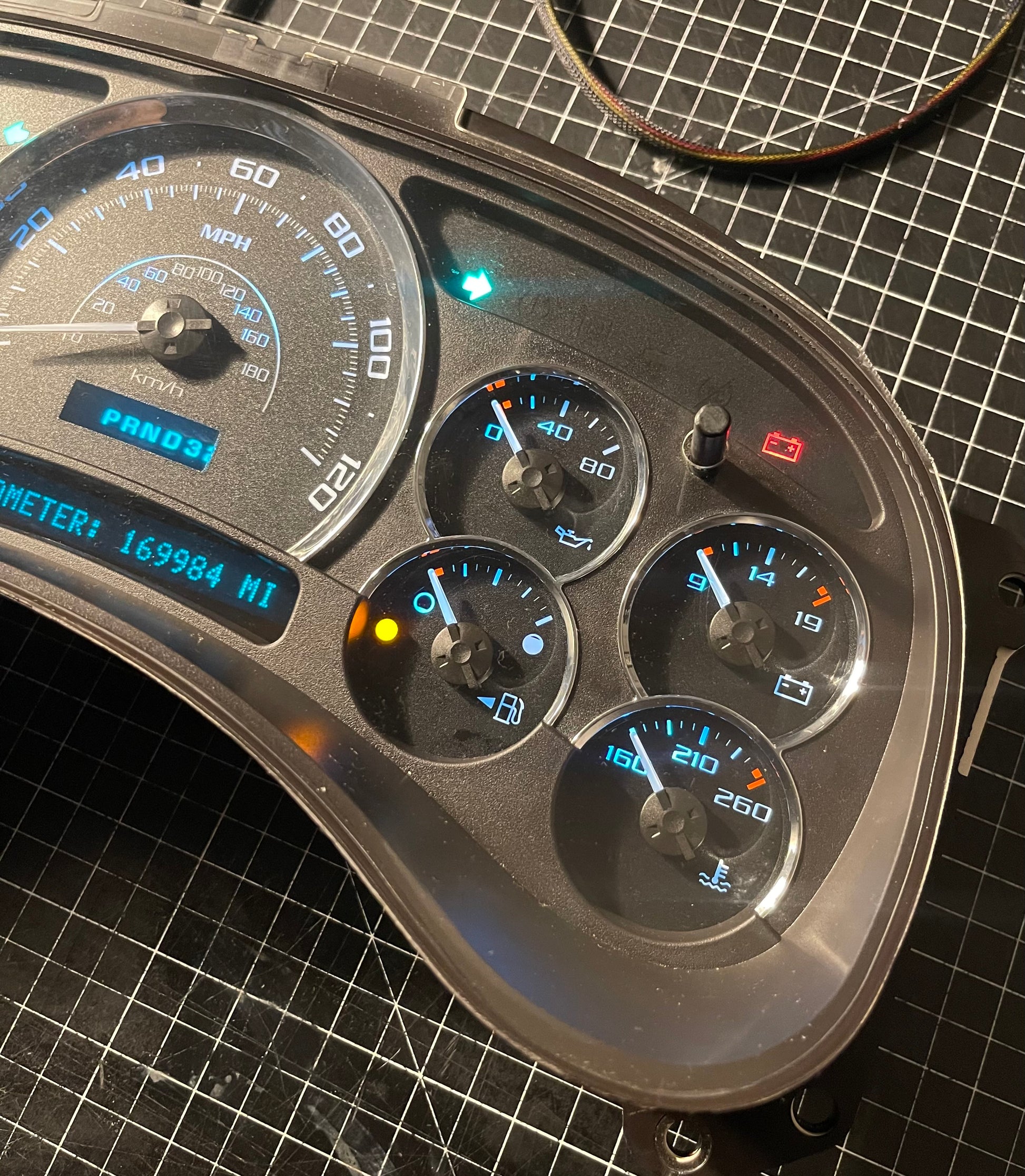 2003-2007 Cadillac Escalade (OEM) Rebuilt/Refurbished Speedometer Instrument Gauge Cluster with WHITE LED’s W/ Trans Temp - Speedometerking.com