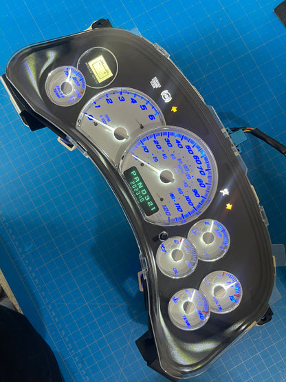(GlOW NEEDLES) 1999-2002 OEM GMC/Chevrolet REBUILT Instrument Gauge Cluster (with Trans Temp) - Speedometerking.com